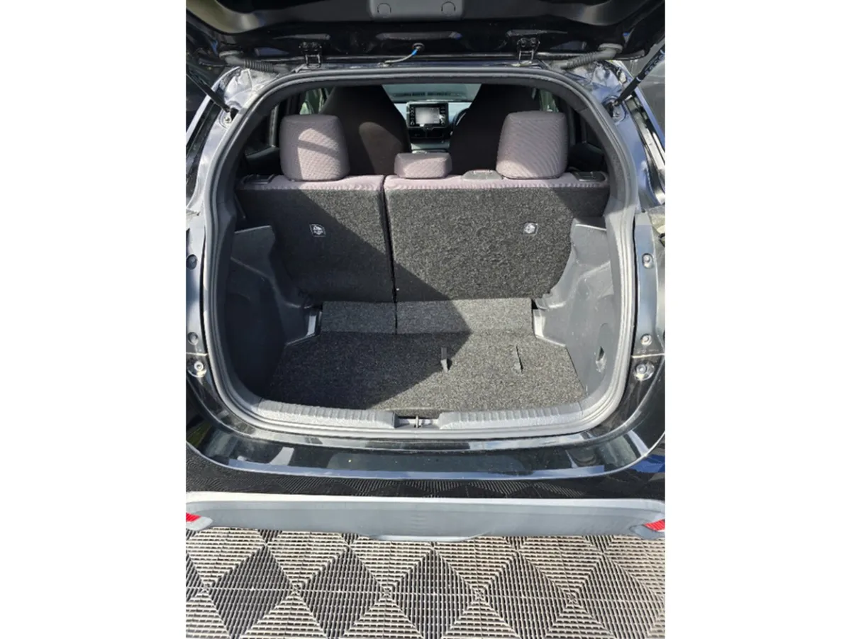 Toyota Yaris Hatchback, Petrol, 2020, Black