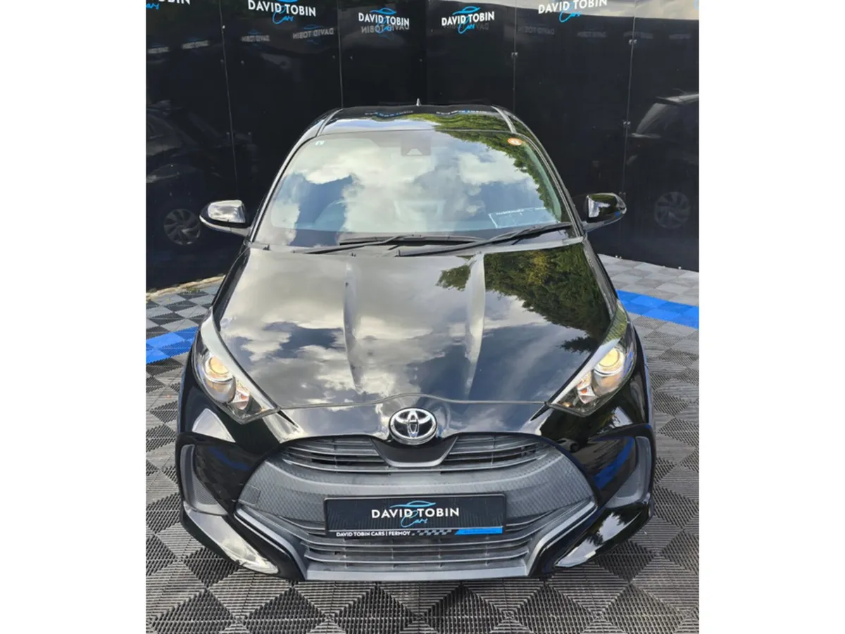 Toyota Yaris Hatchback, Petrol, 2020, Black