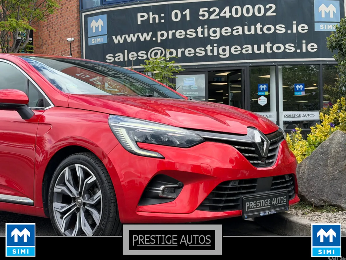 Renault Clio Hatchback, Petrol, 2021, Red