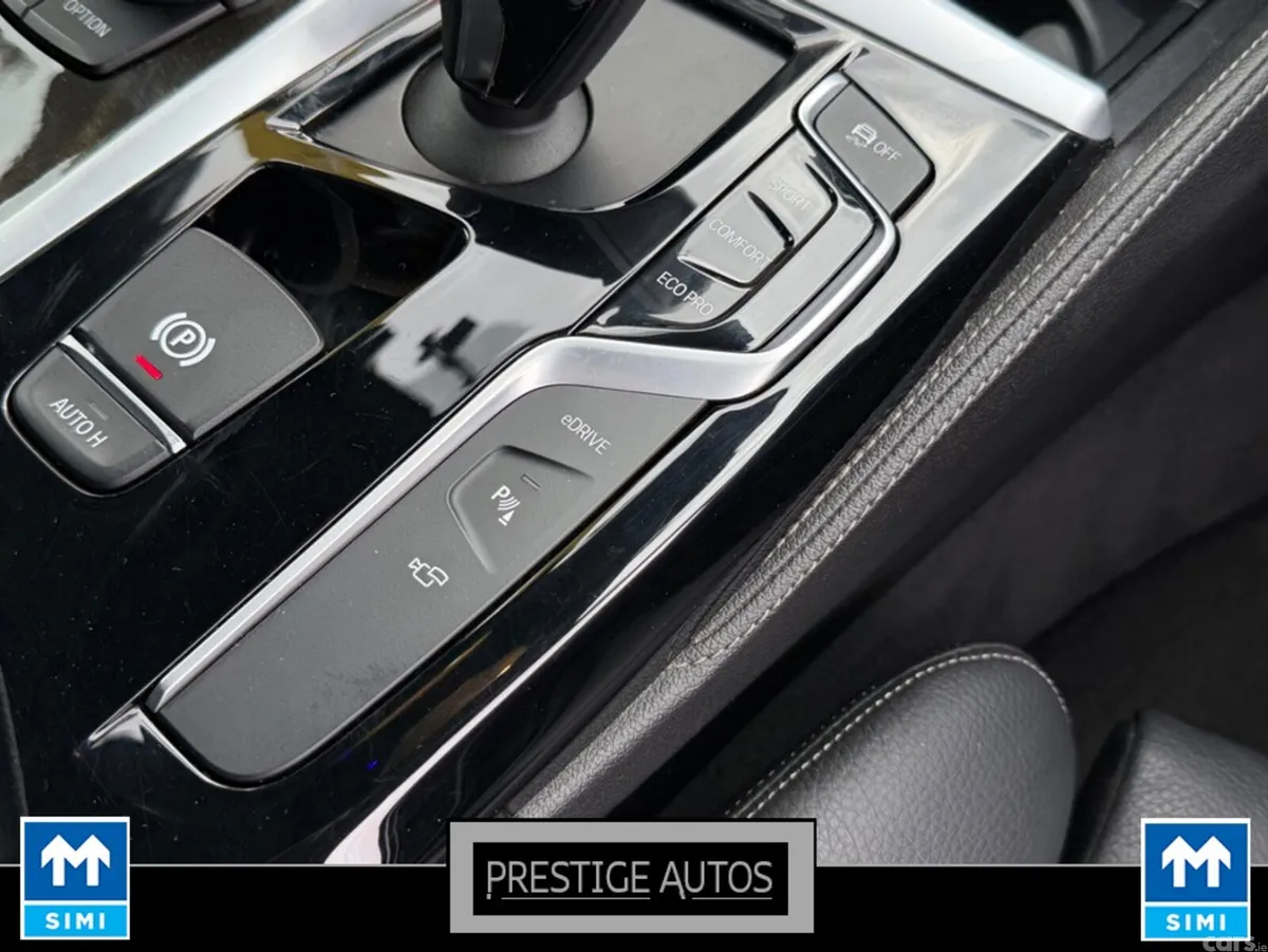 BMW 5-Series Saloon, Petrol Plug-in Hybrid, 2017, Black