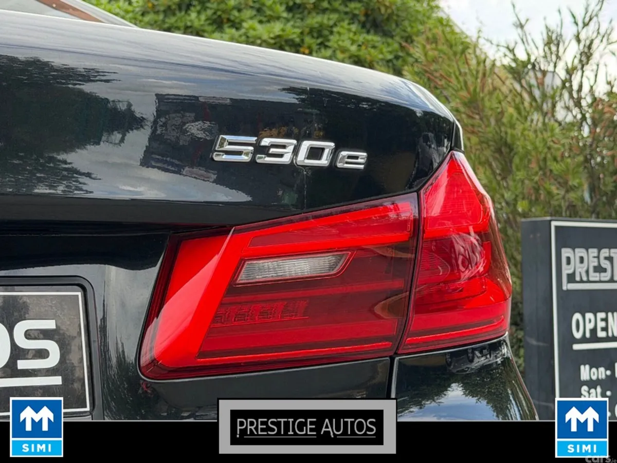 BMW 5-Series Saloon, Petrol Plug-in Hybrid, 2017, Black