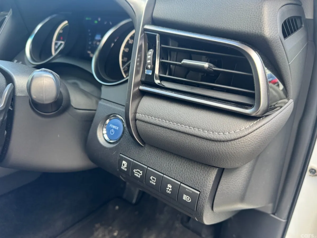 Toyota Camry Saloon, Petrol, 2023, White