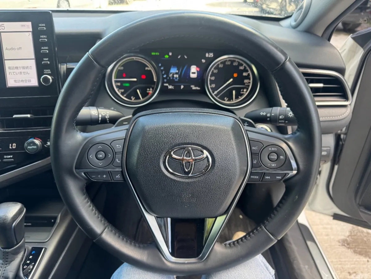 Toyota Camry Saloon, Petrol, 2023, White