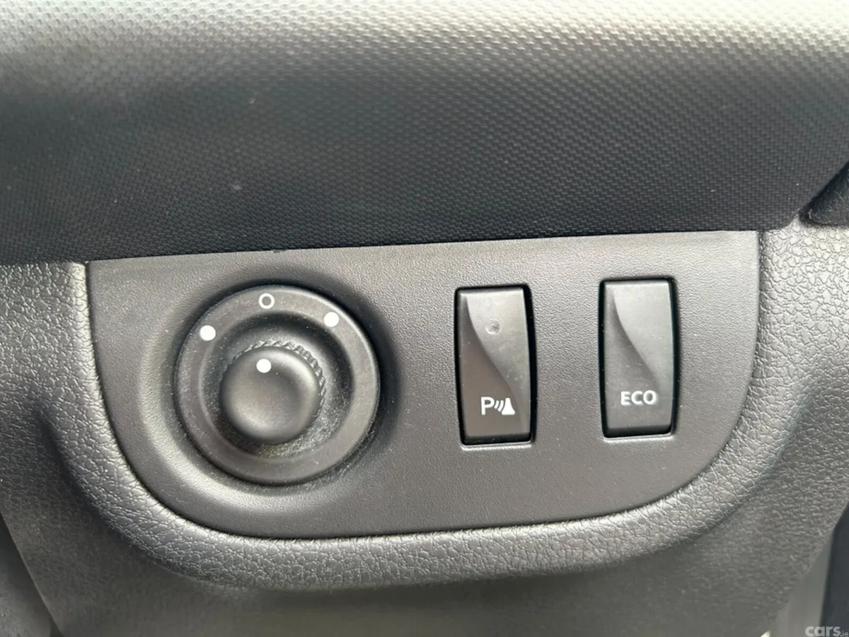 Dacia Sandero Hatchback, Petrol, 2018, Grey