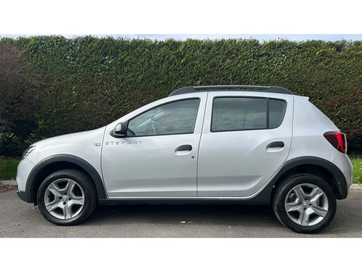 Dacia Sandero Hatchback, Petrol, 2018, Grey