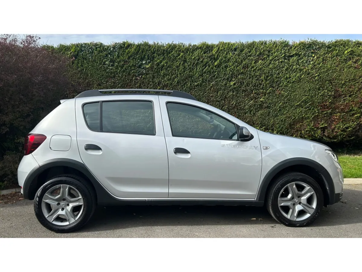 Dacia Sandero Hatchback, Petrol, 2018, Grey