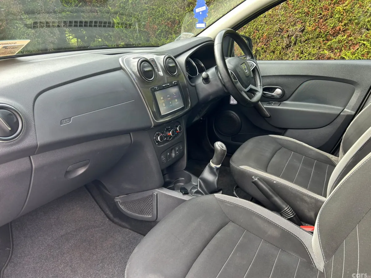 Dacia Sandero Hatchback, Petrol, 2018, Grey