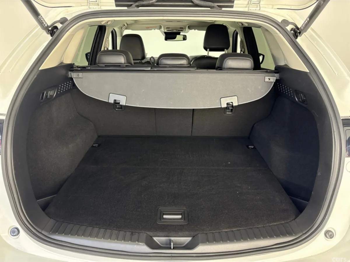 Mazda CX-5 MPV, Petrol, 2024, White