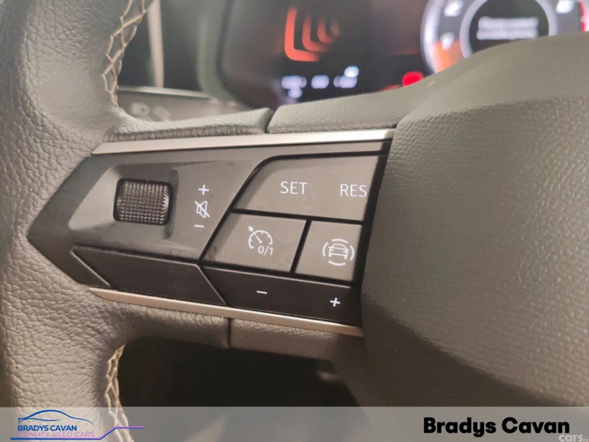 SEAT Arona Hatchback, Petrol, 2024, Black