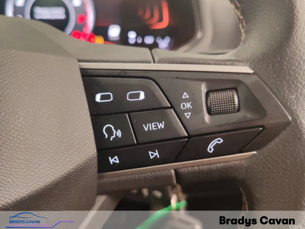 SEAT Arona Hatchback, Petrol, 2024, Black
