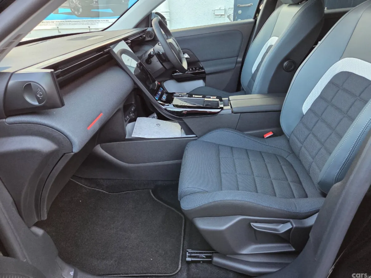 Citroen C5 Aircross MPV, Petrol Hybrid, 2026, Black