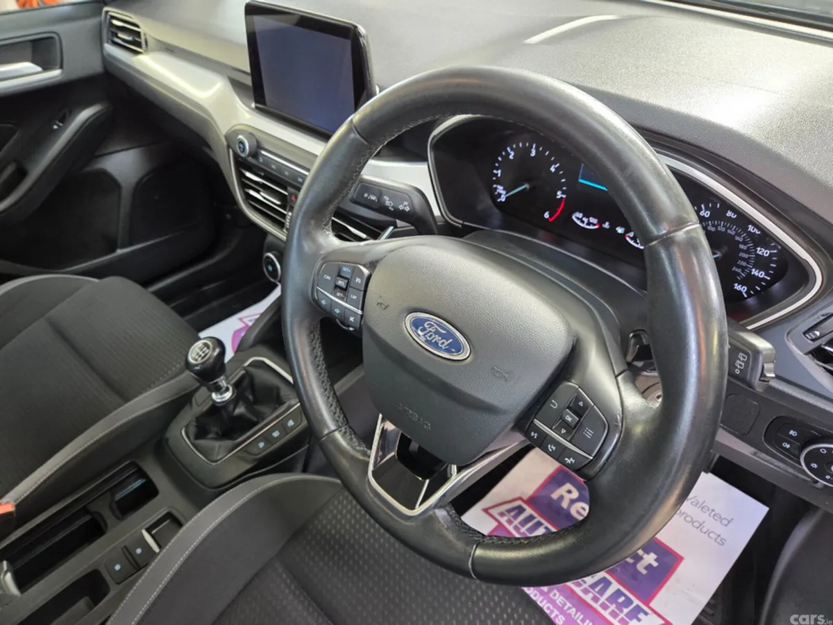 Ford Focus Hatchback, Diesel, 2019, Grey