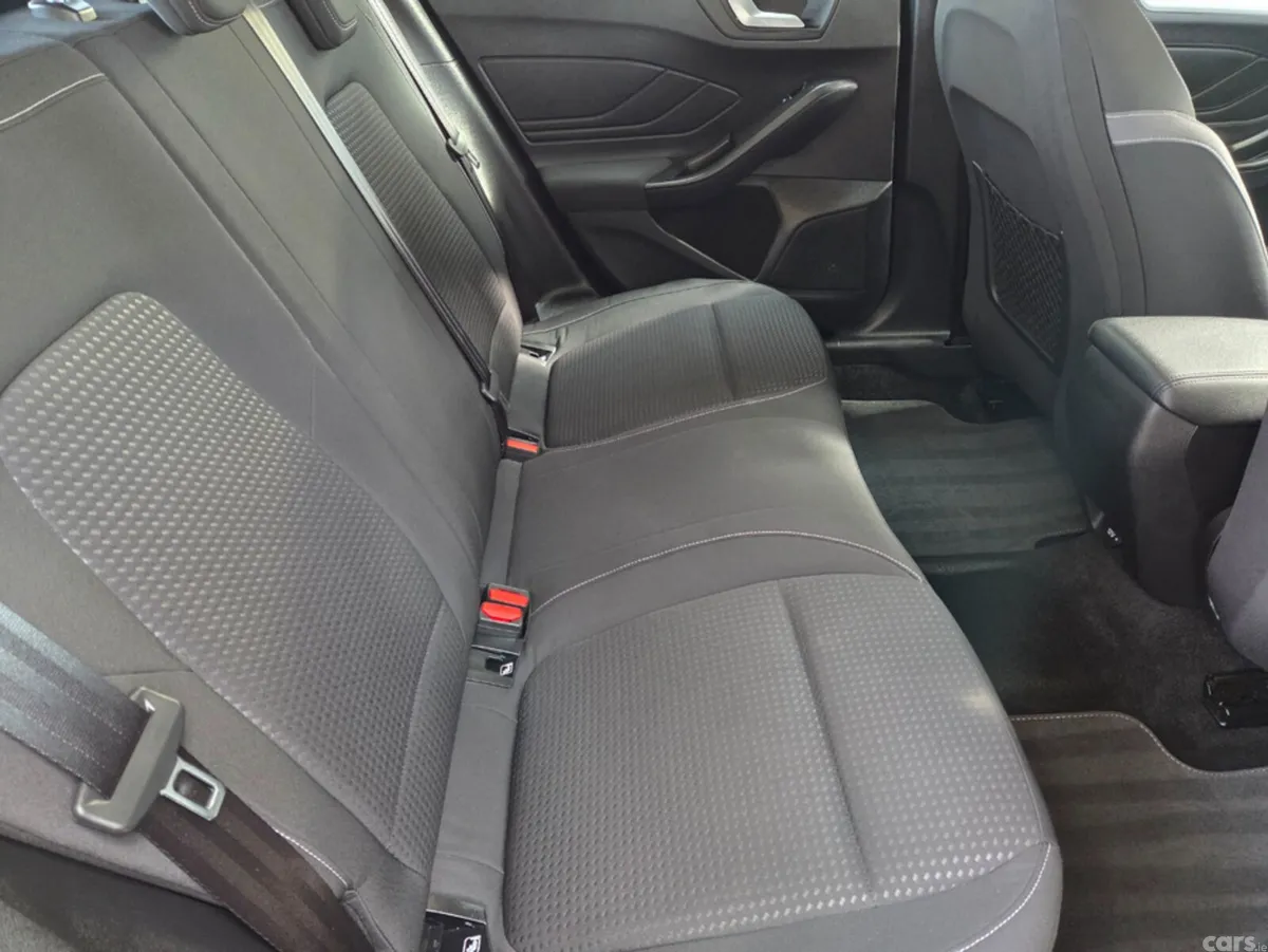 Ford Focus Hatchback, Diesel, 2019, Grey