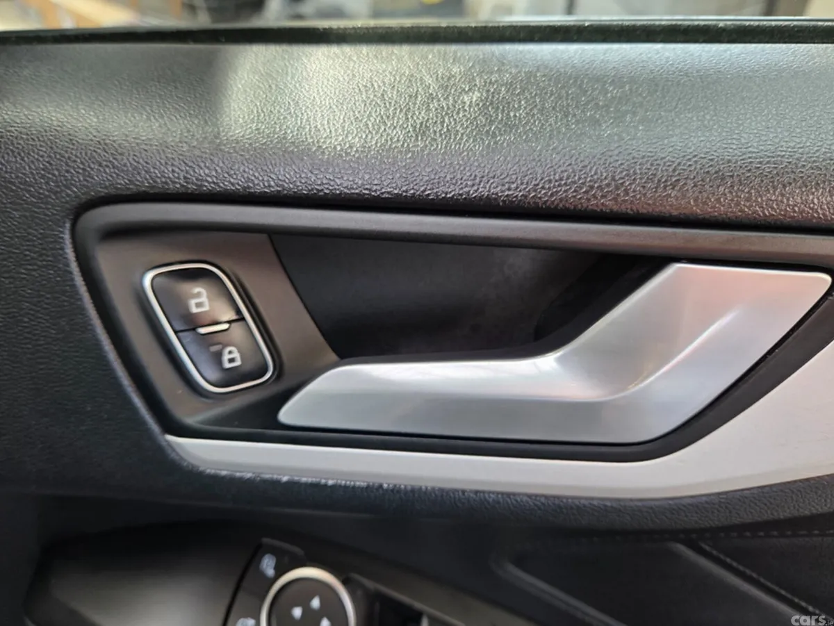 Ford Focus Hatchback, Diesel, 2019, Grey