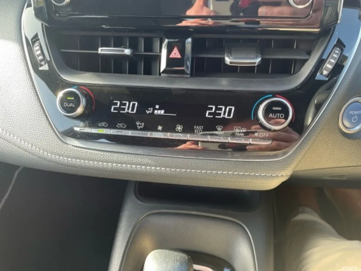 Toyota Corolla Hatchback, Petrol Hybrid, 2023, Black