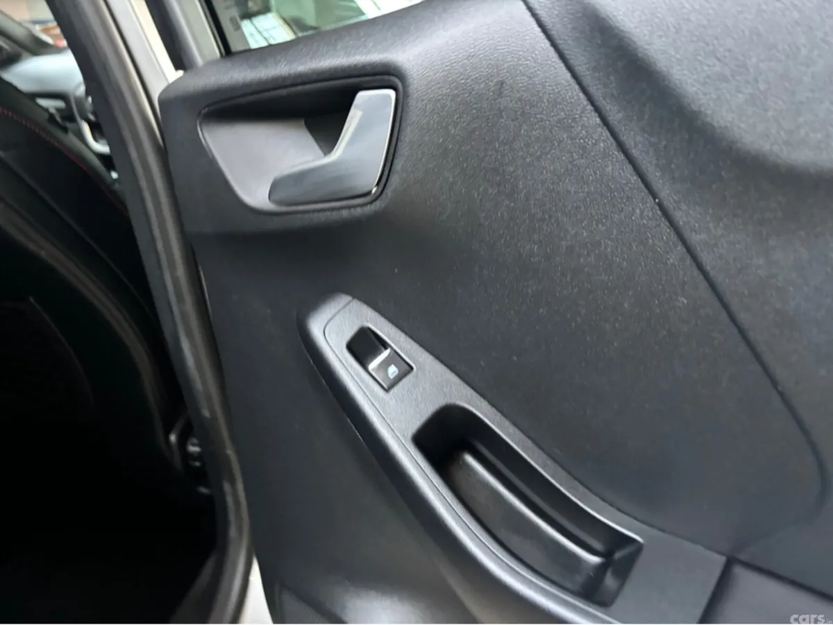 Ford Puma MPV, Petrol, 2023, Silver