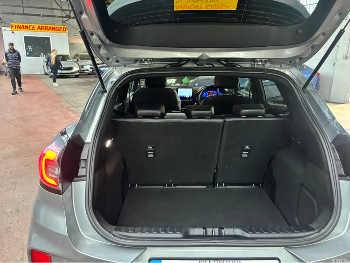 Ford Puma MPV, Petrol, 2023, Silver