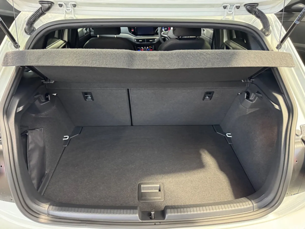 Volkswagen Polo Hatchback, Petrol, 2022, White
