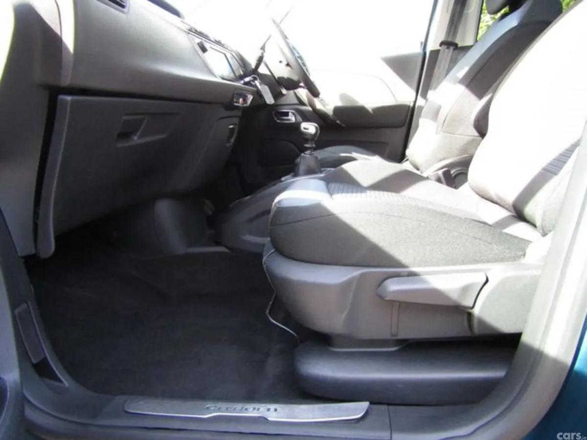 Citroen C4 Spacetourer MPV, Diesel, 2022, Blue