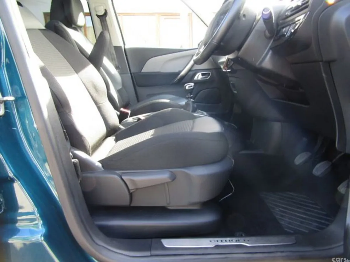 Citroen C4 Spacetourer MPV, Diesel, 2022, Blue