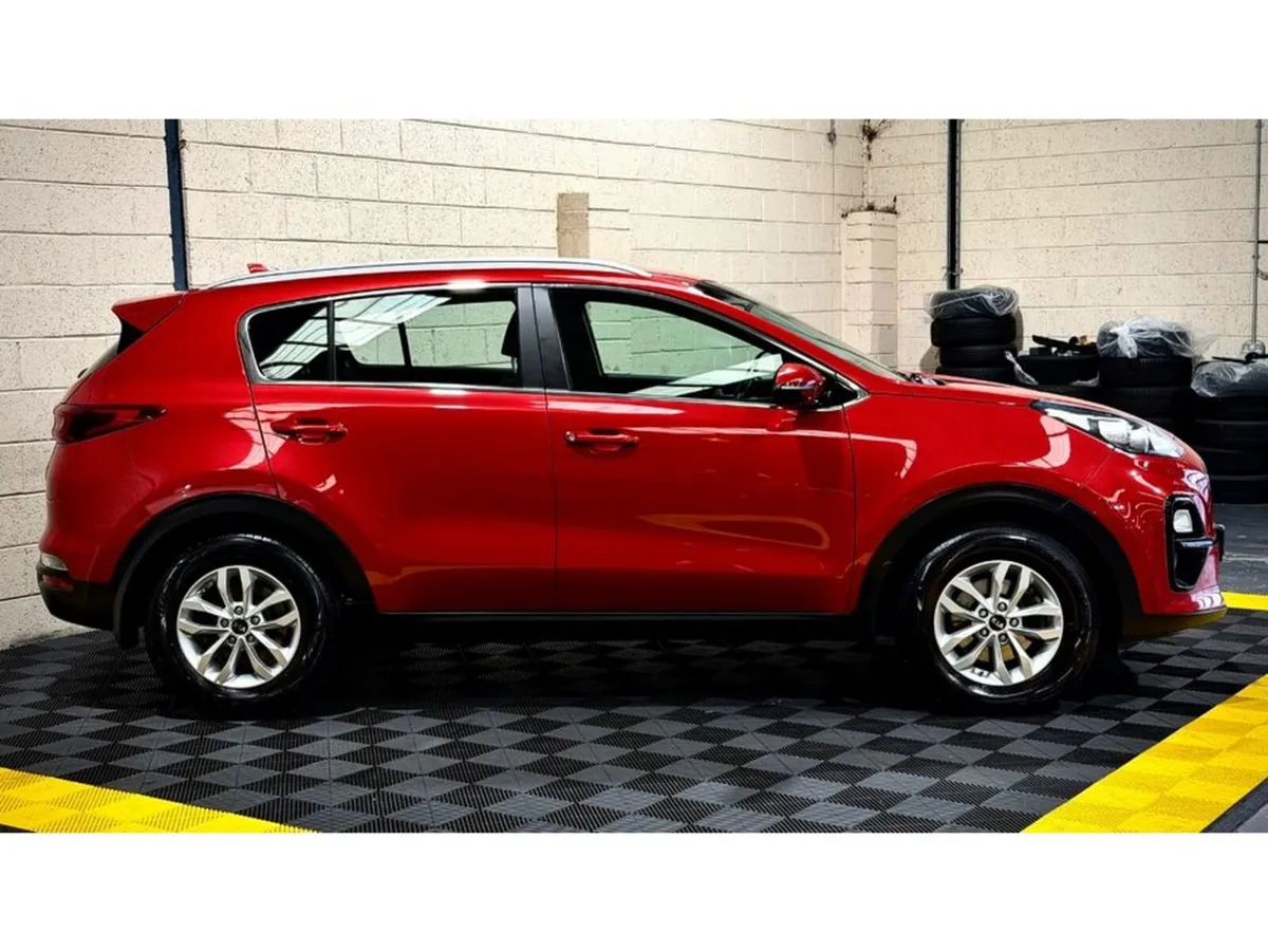 Kia Sportage MPV, Diesel, 2019, Red