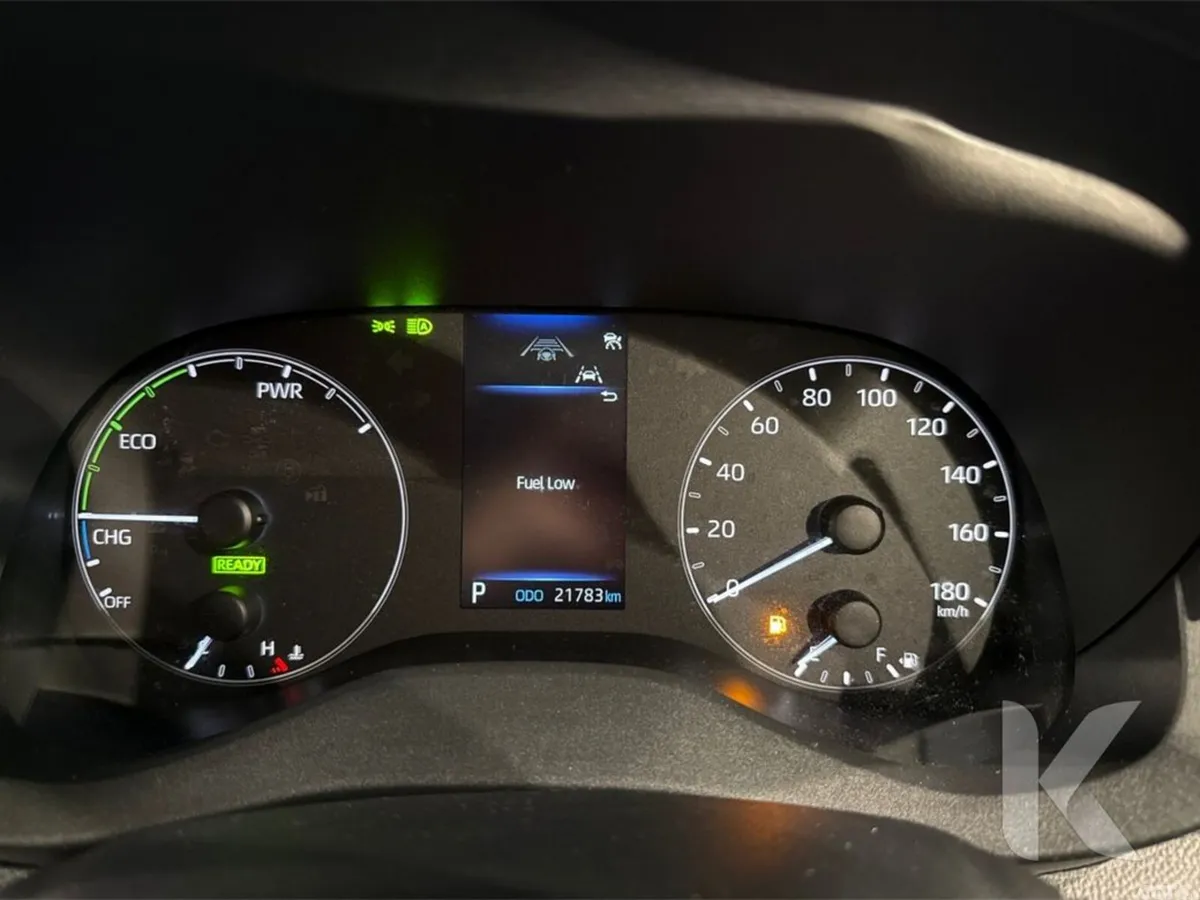 Toyota Yaris Hatchback, Petrol Hybrid, 2024, Silver