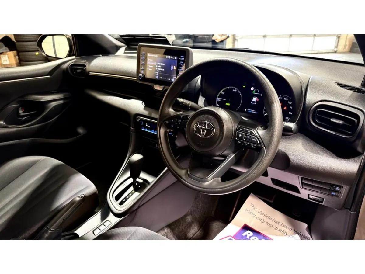 Toyota Yaris Hatchback, Petrol Hybrid, 2022, Grey
