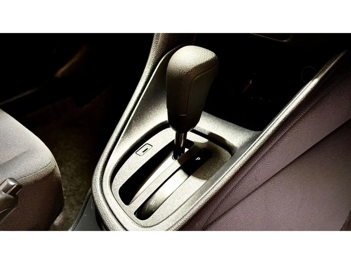 Toyota Yaris Hatchback, Petrol Hybrid, 2022, Grey