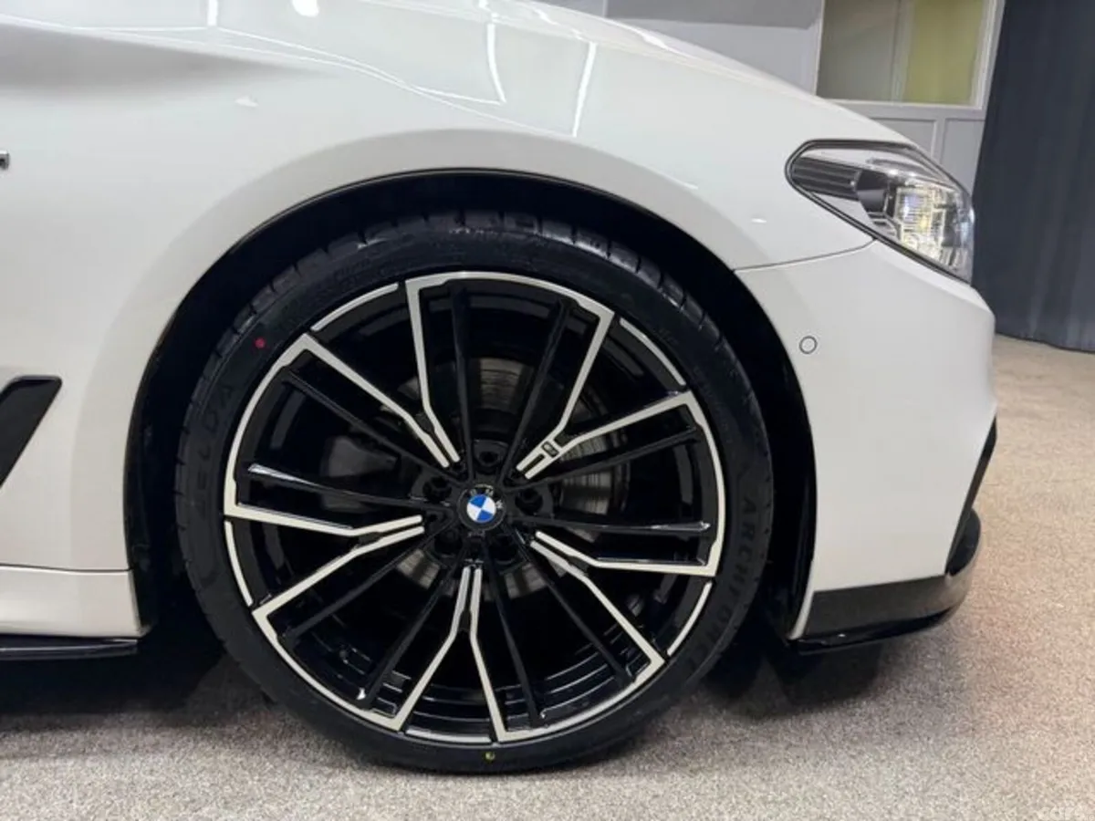 BMW 5-Series Estate, Diesel, 2017, White
