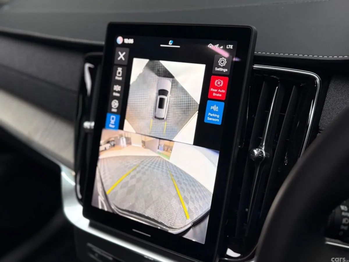 Volvo XC90 SUV, Petrol Plug-in Hybrid, 2026, Black