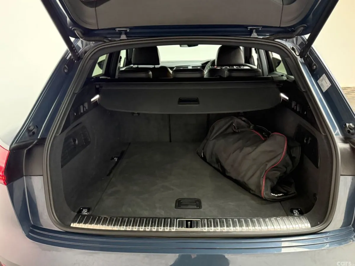 Audi Q8 e-tron SUV, Electric, 2024, Blue