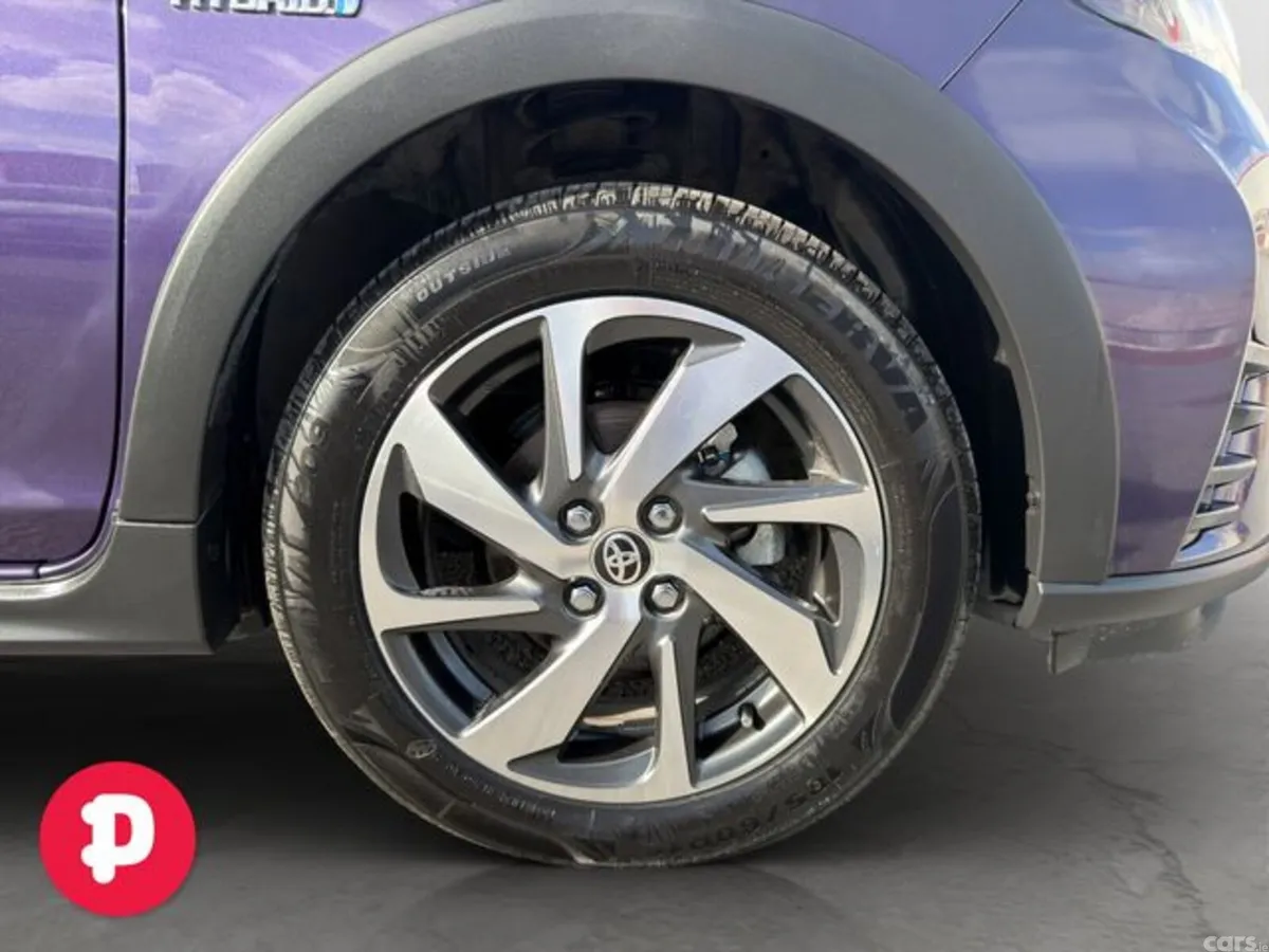 Toyota Aqua Hatchback, Petrol Hybrid, 2018, Blue
