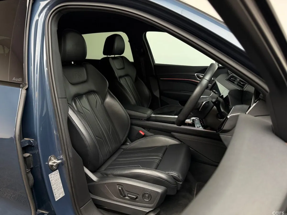 Audi Q8 e-tron SUV, Electric, 2024, Blue