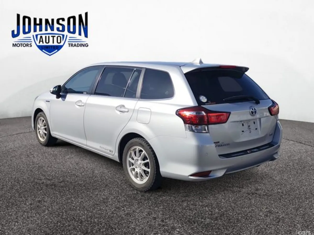 Toyota Corolla Estate, Petrol Hybrid, 2017, Silver
