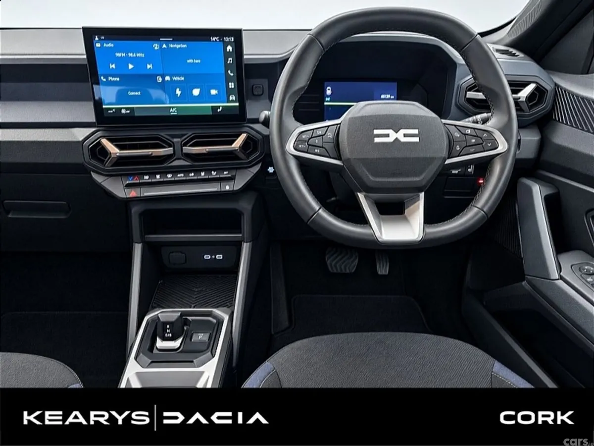 Dacia Duster SUV, Petrol Hybrid, 2025, Grey