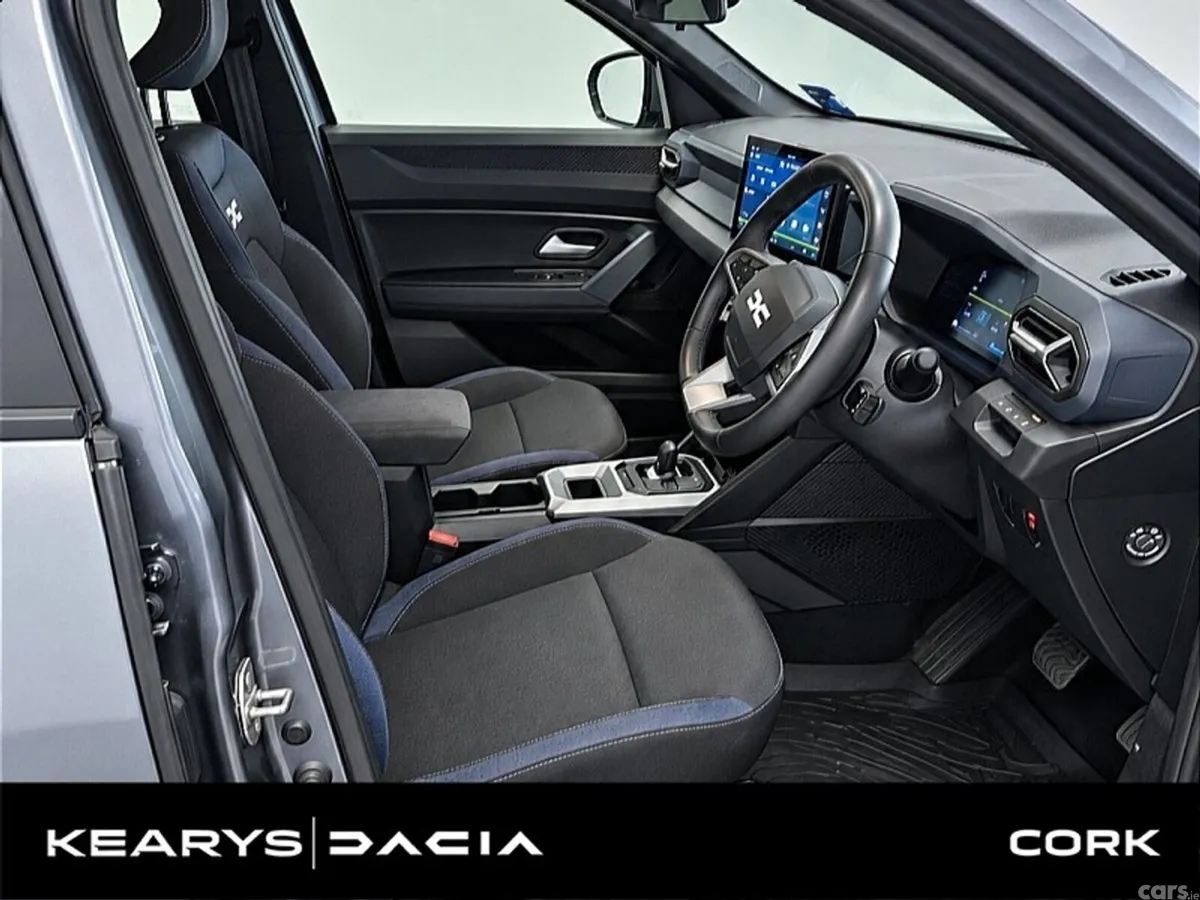Dacia Duster SUV, Petrol Hybrid, 2025, Grey