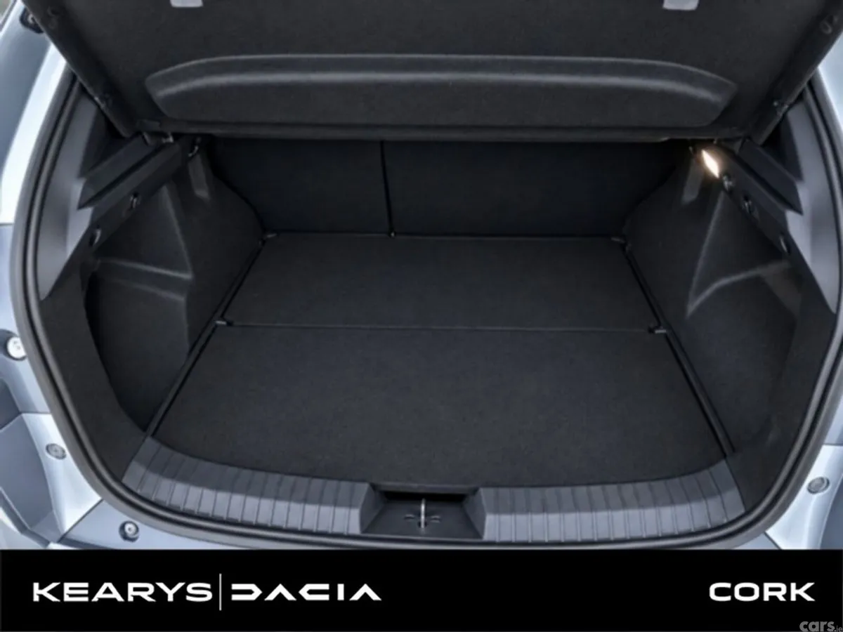 Dacia Duster SUV, Petrol Hybrid, 2025, Grey