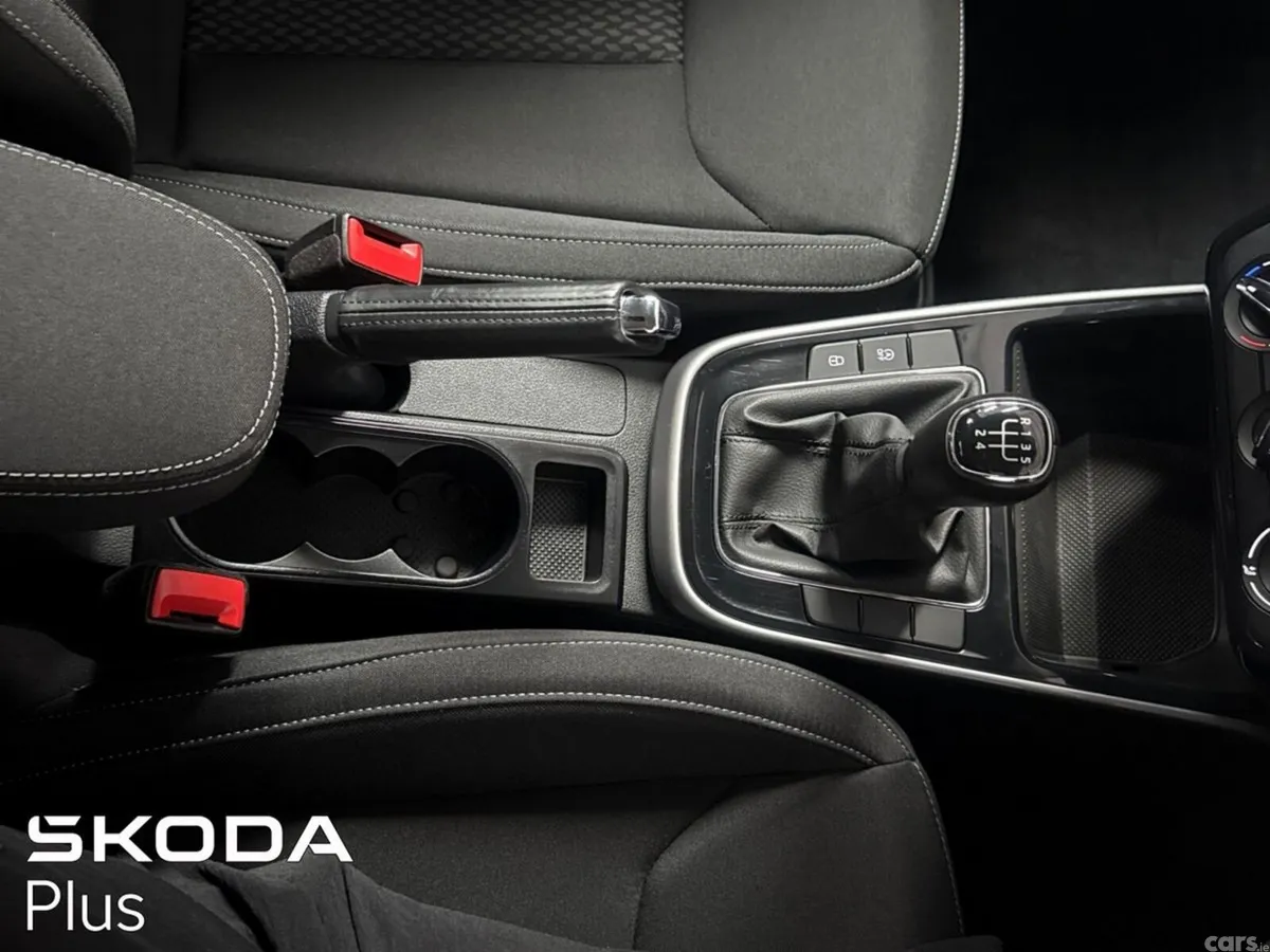 Skoda Fabia Hatchback, Petrol, 2023, Black