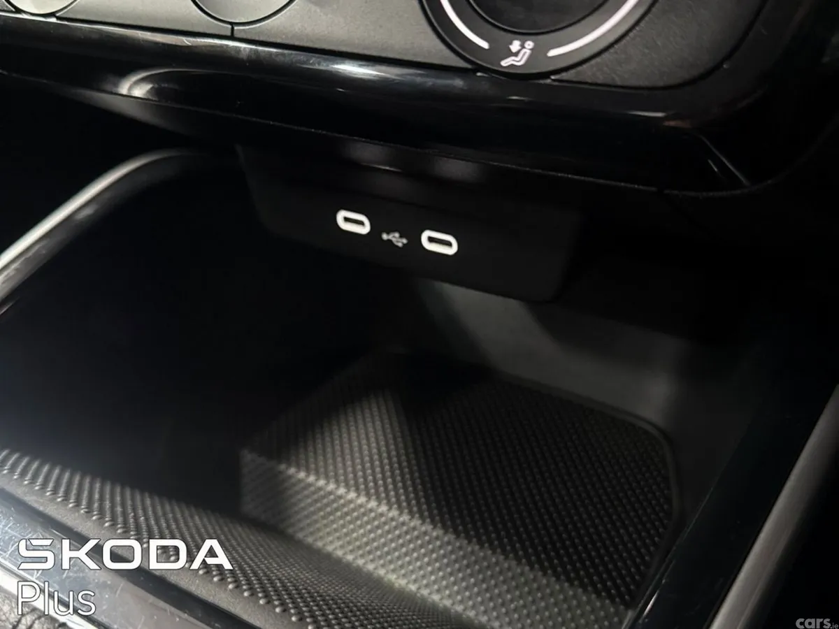 Skoda Fabia Hatchback, Petrol, 2023, Black