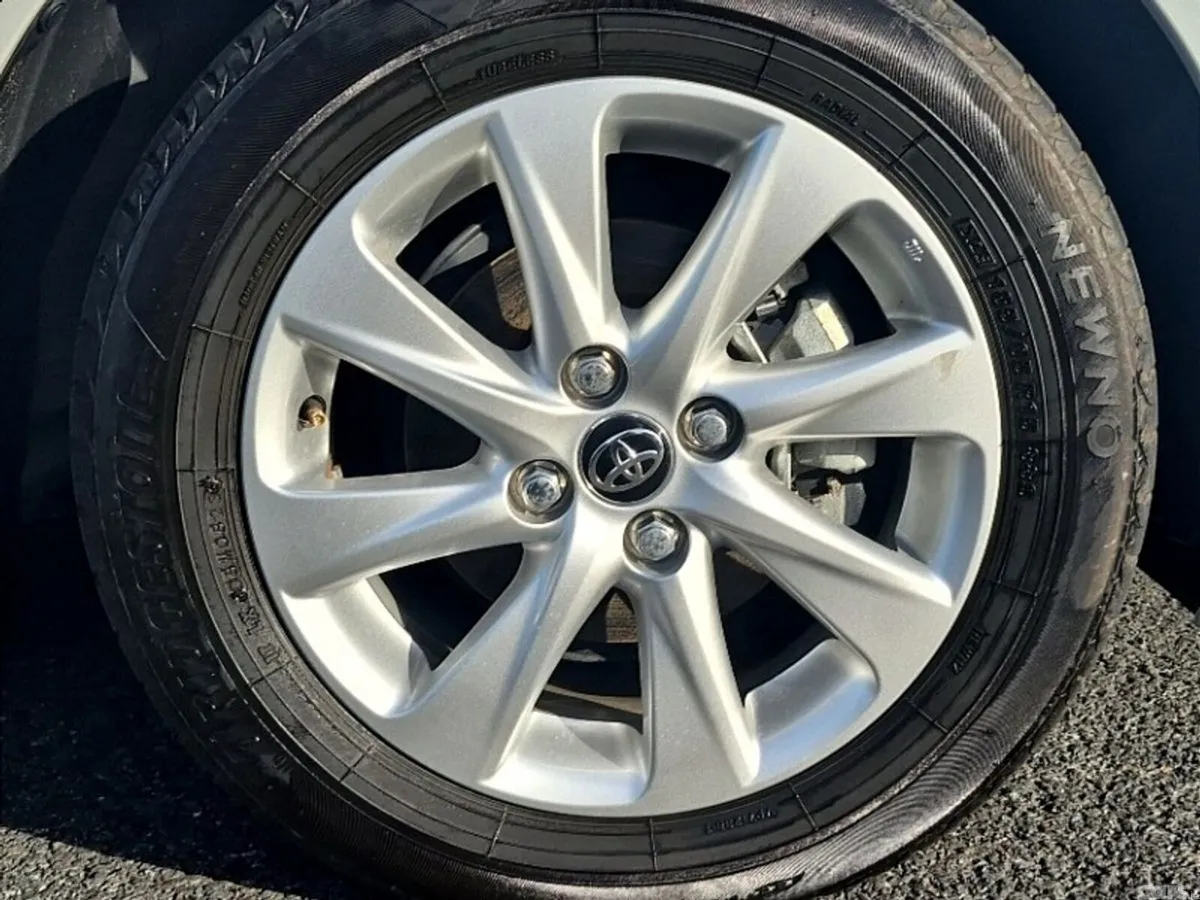 Toyota Aqua Hatchback, Petrol Hybrid, 2023, White
