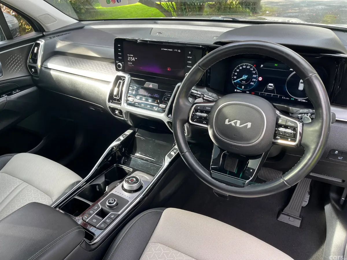 Kia Sorento SUV, Diesel, 2023, Grey
