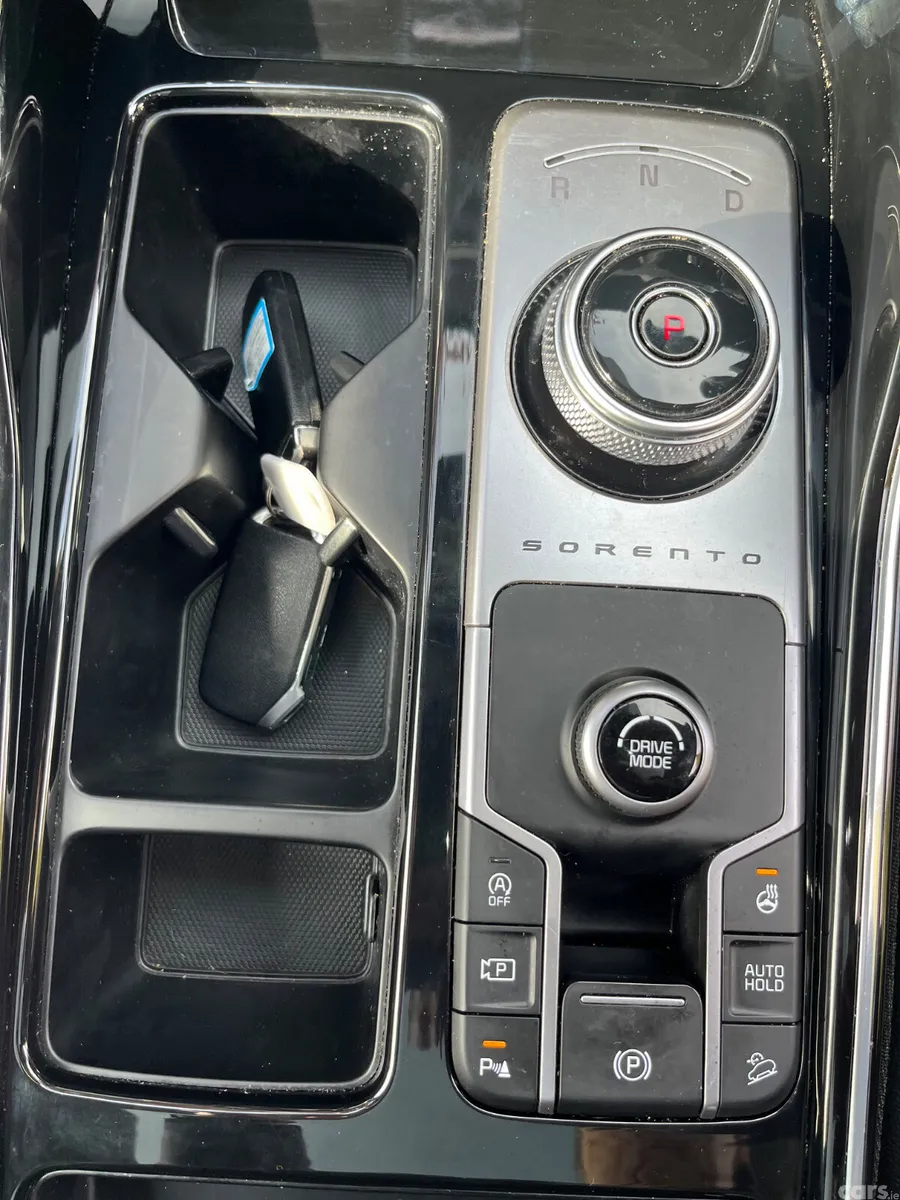 Kia Sorento SUV, Diesel, 2023, Grey