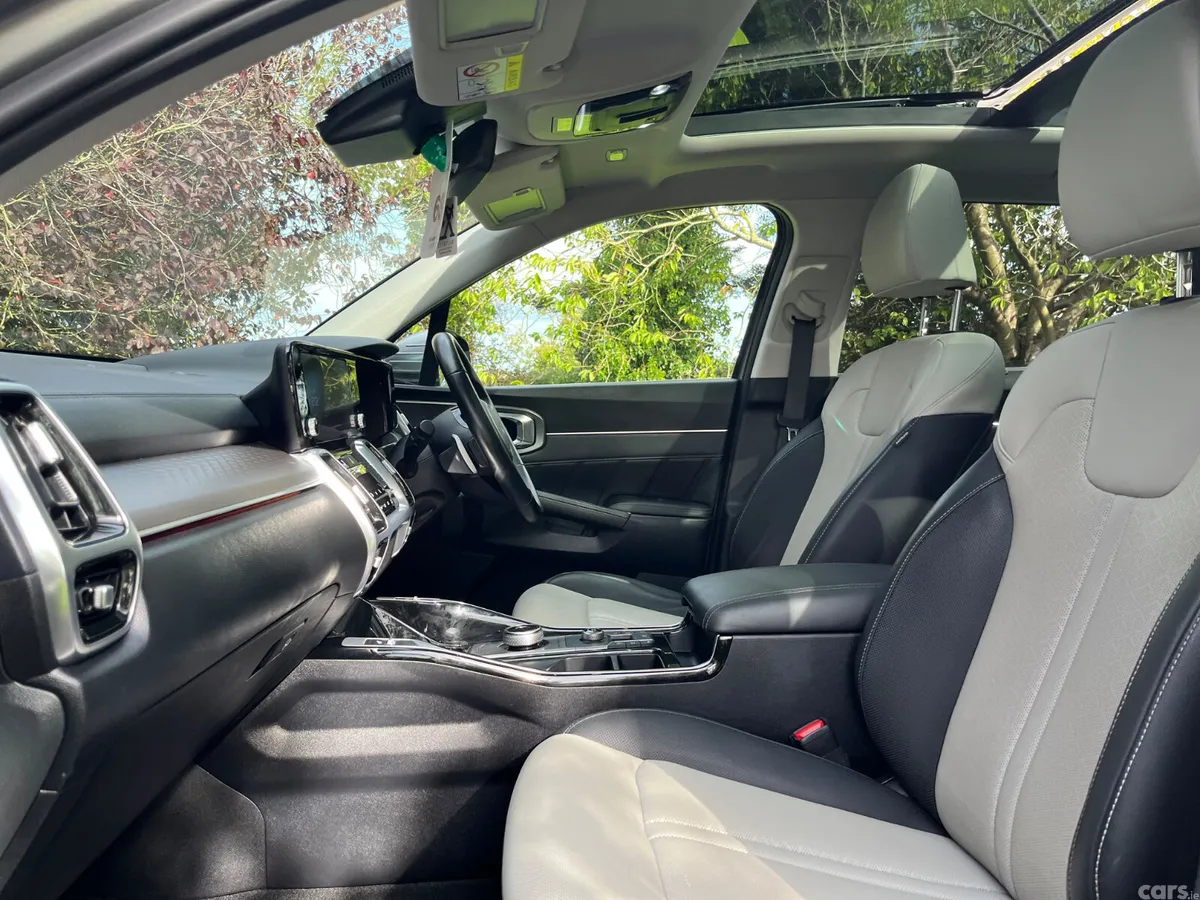 Kia Sorento SUV, Diesel, 2023, Grey