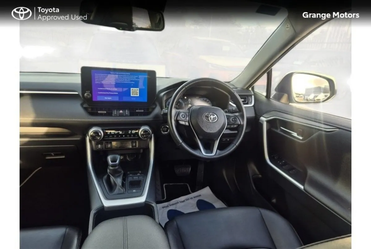 Toyota RAV4 SUV, Petrol Hybrid, 2023, White