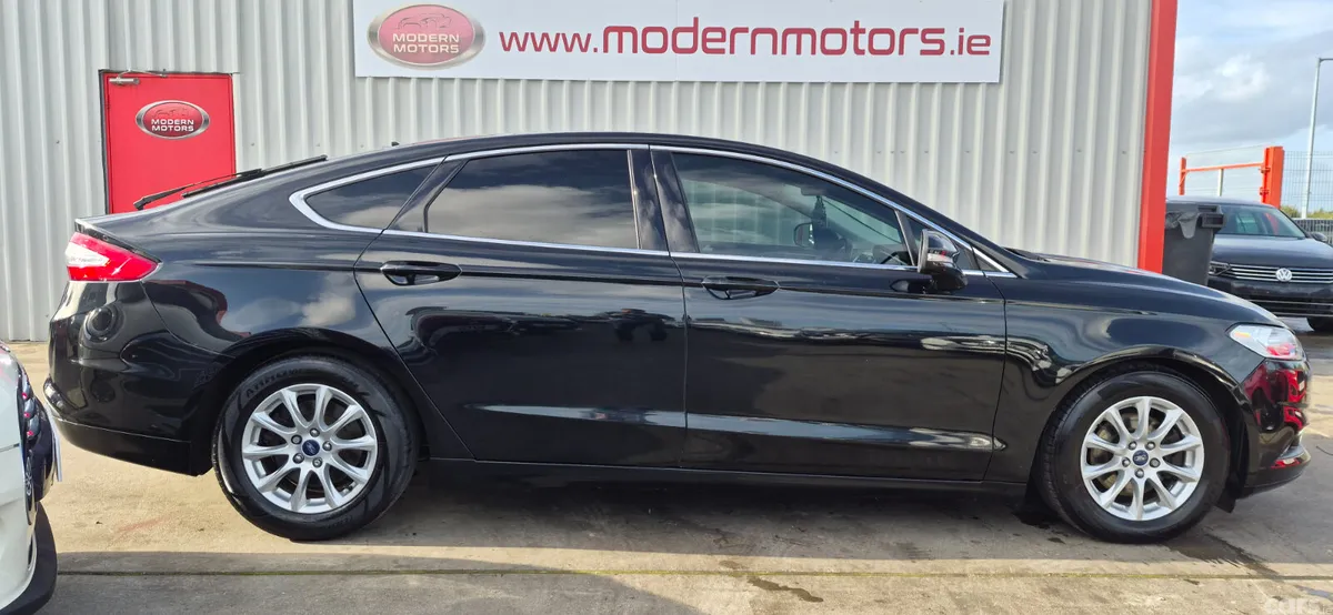 Ford Mondeo Hatchback, Diesel, 2016, Black