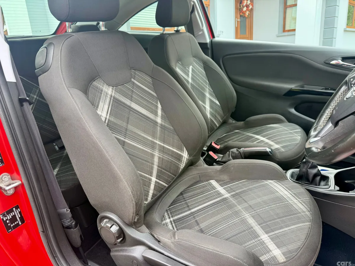 Opel Corsa Hatchback, Petrol, 2016, Red