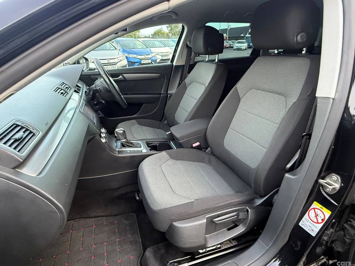 Volkswagen Passat Estate, Petrol, 2013, Black