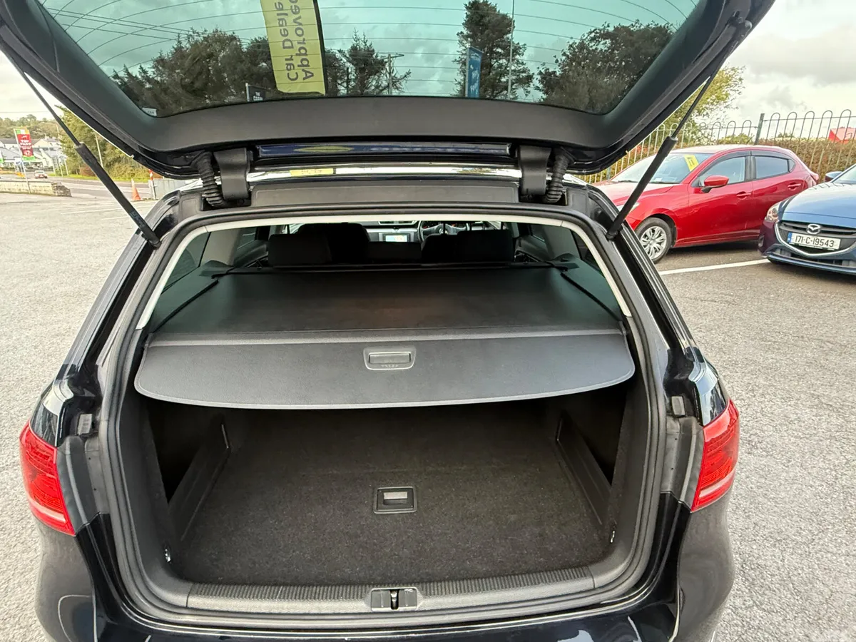 Volkswagen Passat Estate, Petrol, 2013, Black