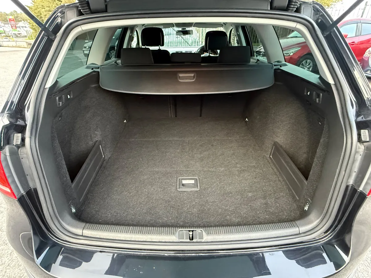 Volkswagen Passat Estate, Petrol, 2013, Black