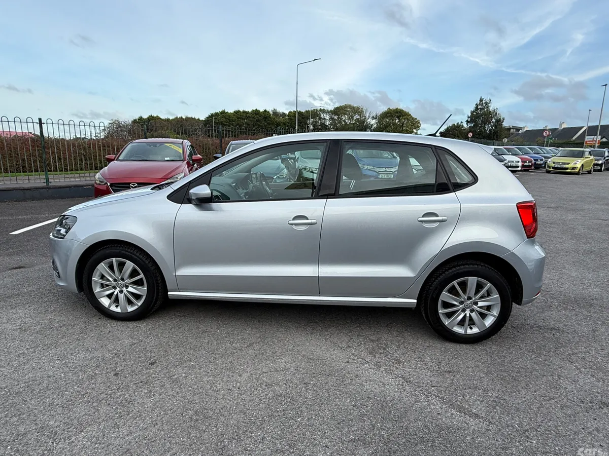 Volkswagen Polo Hatchback, Petrol, 2015, Silver
